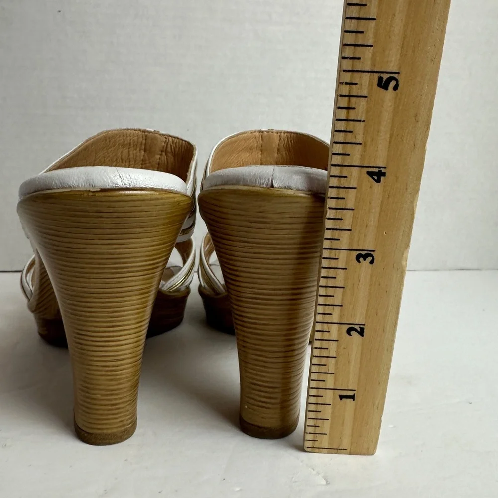 SOFFT White and Gold Leather Strappy Cut Out Heels Sandals Women’s Size 8 - Picture 9 of 14